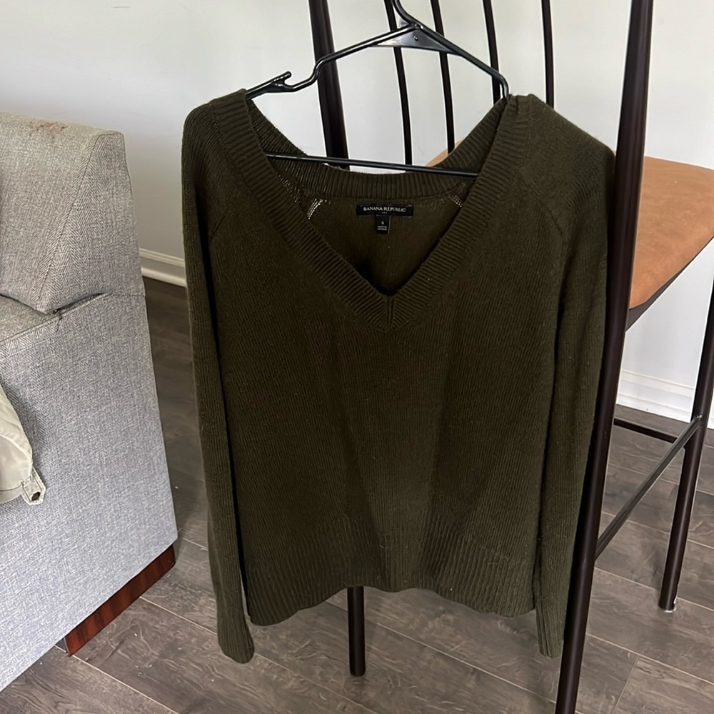 V Neck Green Banana Republic Sweater
